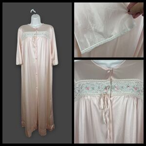 Vintage Lorraine pink lace floral maxi nylon fabric button robe nightgown medium